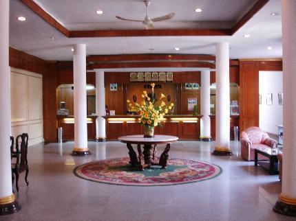 Holiday Hotel Phnom Penh Exterior photo