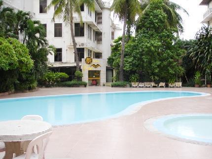 Holiday Hotel Phnom Penh Exterior photo